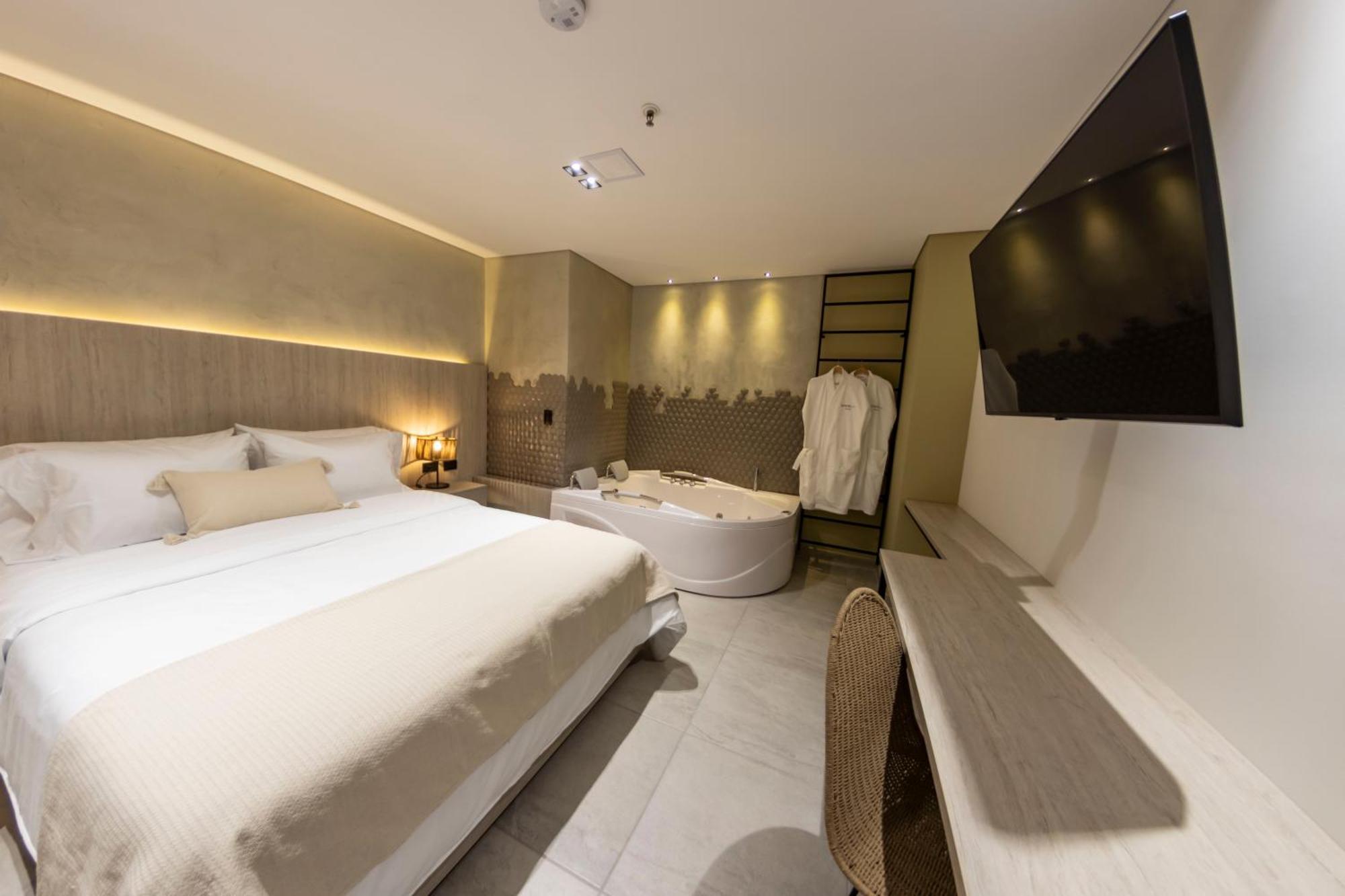 Sonata 44 Hotel Laureles Medellin Ngoại thất bức ảnh